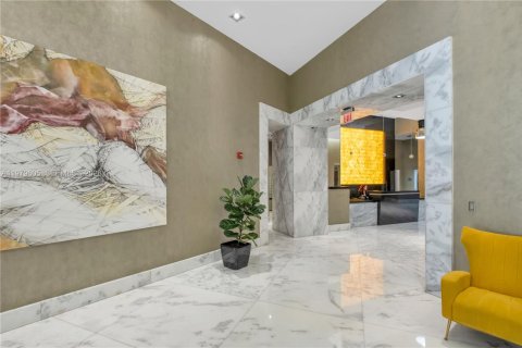 Condo in Miami, Florida, 2 bedrooms № 2080311 - photo 26