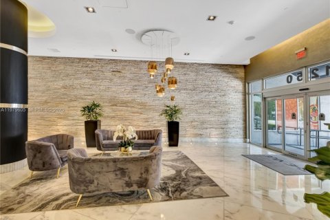 Condo in Miami, Florida, 2 bedrooms № 2080311 - photo 25