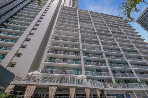 Condo in Miami, Florida, 2 bedrooms № 2080311 - photo 30
