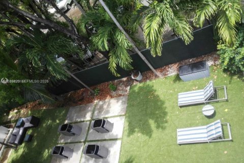House in Miami, Florida 37.16 sq.m. № 2253779 - photo 15