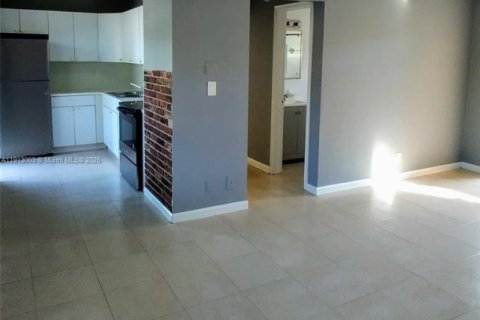 Propiedad comercial en venta en Fort Lauderdale, Florida, 183.95 m2 № 1968761 - foto 8