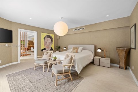 House in Miami Shores, Florida 5 bedrooms № 2033492 - photo 6