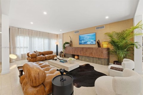 House in Miami Shores, Florida 5 bedrooms № 2033492 - photo 18