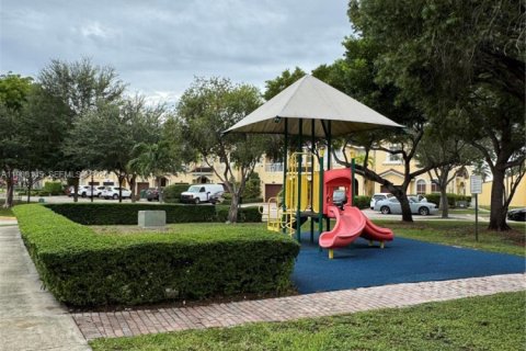 Купить таунхаус в Майами, Флорида 3 спальни, 164.9м2, № 2049031 - фото 29