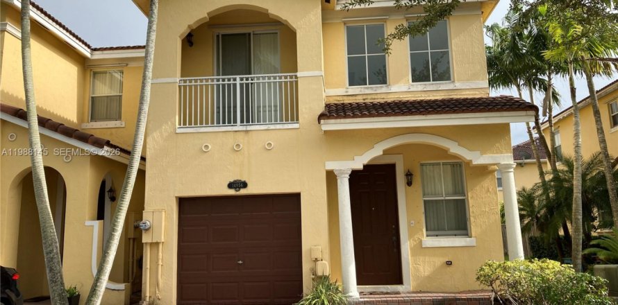 Таунхаус в Майами, Флорида 3 спальни, 164.9м2 № 2049031