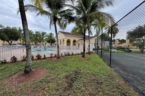 Купить таунхаус в Майами, Флорида 3 спальни, 164.9м2, № 2049031 - фото 28