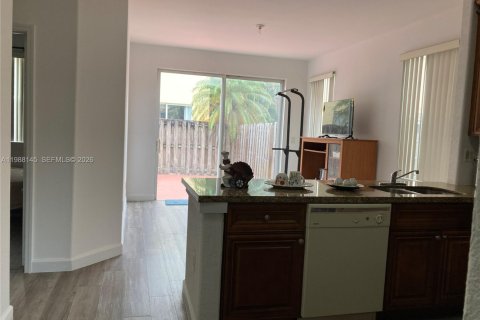 Купить таунхаус в Майами, Флорида 3 спальни, 164.9м2, № 2049031 - фото 10