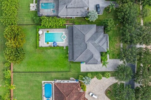 House in Windermere, Florida 6 bedrooms, 590.39 sq.m. № 1915907 - photo 8