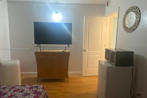 Copropriété à vendre à Miami, Floride: 2 chambres, 103.68 m2 № 1794017 - photo 7