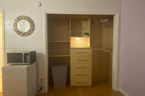 Copropriété à vendre à Miami, Floride: 2 chambres, 103.68 m2 № 1794017 - photo 13