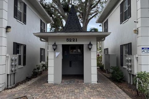 Condominio en alquiler en Tampa, Florida, 1 dormitorio, 59.83 m2 № 1825324 - foto 1