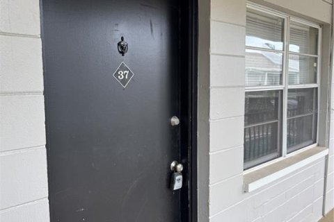 Condominio en alquiler en Tampa, Florida, 1 dormitorio, 59.83 m2 № 1825324 - foto 2