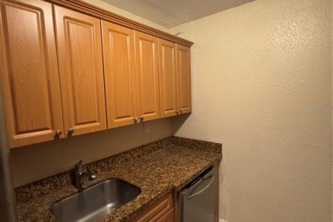 Condominio en alquiler en Tampa, Florida, 1 dormitorio, 59.83 m2 № 1825324 - foto 6
