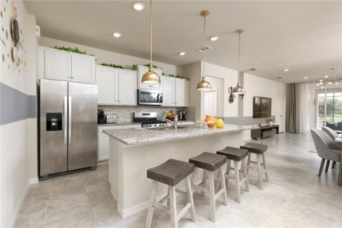 Villa ou maison à louer à Davenport, Floride: 7 chambres, 304.81 m2 № 2387379 - photo 6