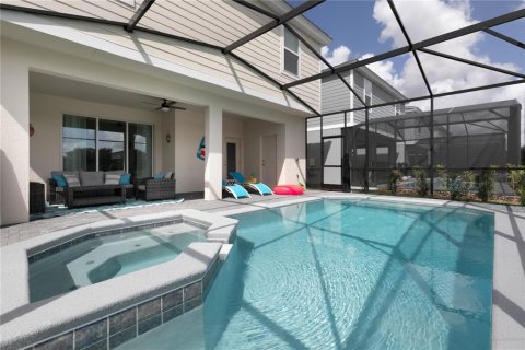 Villa ou maison à louer à Davenport, Floride: 7 chambres, 304.81 m2 № 2387379 - photo 30