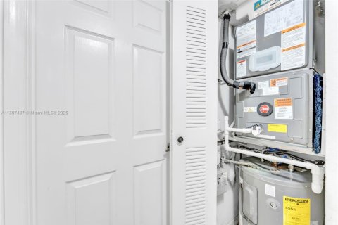 Купить кондоминиум в Санрайз, Флорида 2 спальни, 88.26м2, № 1949701 - фото 16