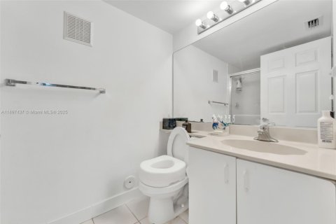 Купить кондоминиум в Санрайз, Флорида 2 спальни, 88.26м2, № 1949701 - фото 14