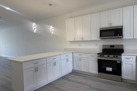 Commercial property in Sebring, Florida 6 bedrooms, 308.81 sq.m. № 2418865 - photo 7