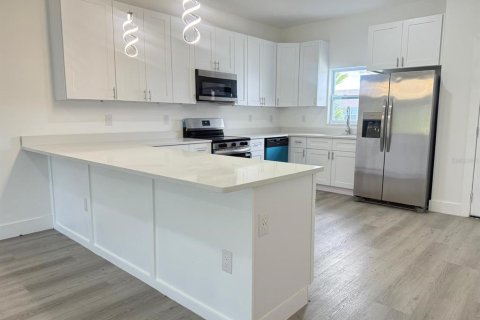 Commercial property in Sebring, Florida 6 bedrooms, 308.81 sq.m. № 2418865 - photo 6