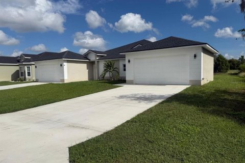 Commercial property in Sebring, Florida 6 bedrooms, 308.81 sq.m. № 2418865 - photo 2