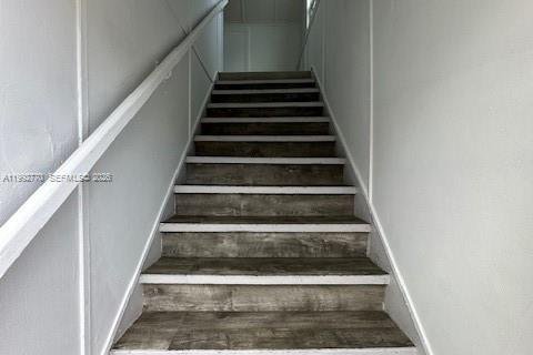 Снять в аренду виллу или дом в Хайалиа, Флорида 1 спальня, № 2055449 - фото 2