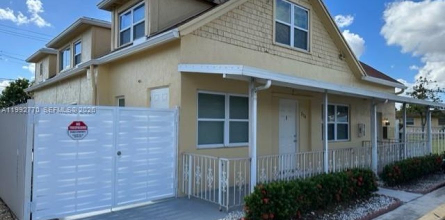 Дом в Хайалиа, Флорида 1 спальня № 2055449