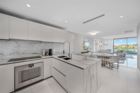 Condo in Bal Harbour, Florida, 2 bedrooms  № 1697620 - photo 23