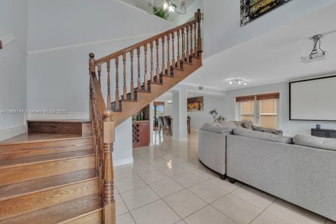 Casa en venta en Miami, Florida, 4 dormitorios, 170.38 m2 № 1972339 - foto 11