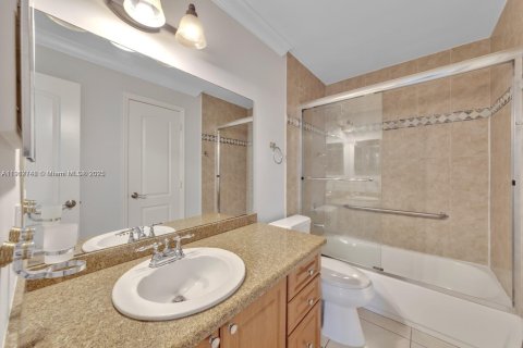 Casa en venta en Miami, Florida, 4 dormitorios, 170.38 m2 № 1972339 - foto 17