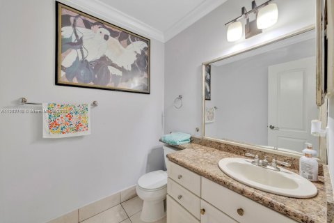 Casa en venta en Miami, Florida, 4 dormitorios, 170.38 m2 № 1972339 - foto 15