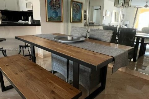 Condominio en alquiler en Aventura, Florida, 2 dormitorios, 109.62 m2 № 2013739 - foto 9