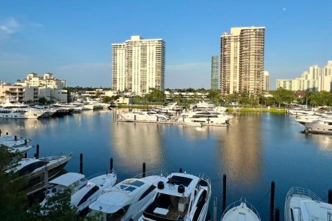 Condominio en alquiler en Aventura, Florida, 2 dormitorios, 109.62 m2 № 2013739 - foto 25