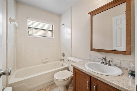 House in Lake Mary, Florida 3 bedrooms, 125.05 sq.m. № 1841784 - photo 19