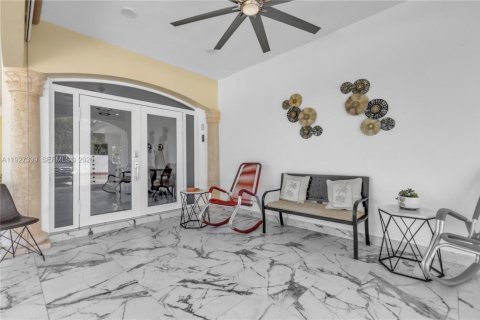 Casa en venta en Homestead, Florida, 4 dormitorios, 282.79 m2 № 2267618 - foto 19