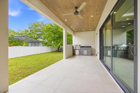 House in Plant City, Florida 3 bedrooms, 234.67 sq.m. № 2166013 - photo 28