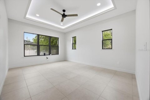House in Plant City, Florida 3 bedrooms, 234.67 sq.m. № 2166013 - photo 15