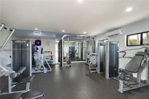 Copropriété à louer à Miami, Floride: 2 chambres, 86.68 m2 № 1947259 - photo 24