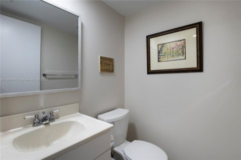 Copropriété à louer à Miami, Floride: 2 chambres, 86.68 m2 № 1947259 - photo 7