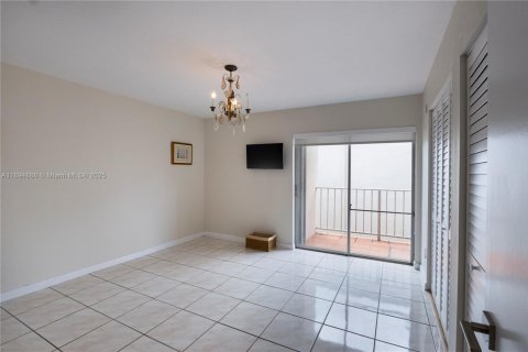 Copropriété à louer à Miami, Floride: 2 chambres, 86.68 m2 № 1947259 - photo 11
