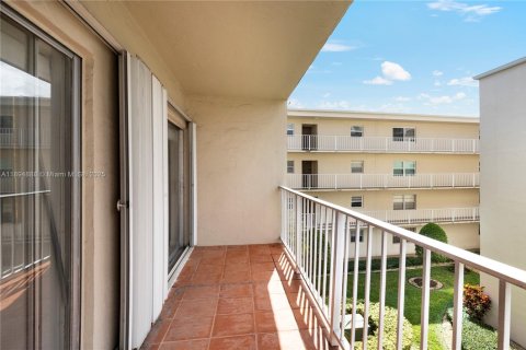 Copropriété à louer à Miami, Floride: 2 chambres, 86.68 m2 № 1947259 - photo 5