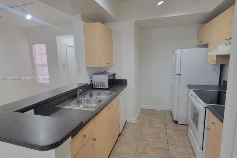 Copropriété à vendre à Miramar, Floride: 1 chambre, 78.97 m2 № 2047223 - photo 5