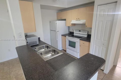 Copropriété à vendre à Miramar, Floride: 1 chambre, 78.97 m2 № 2047223 - photo 13