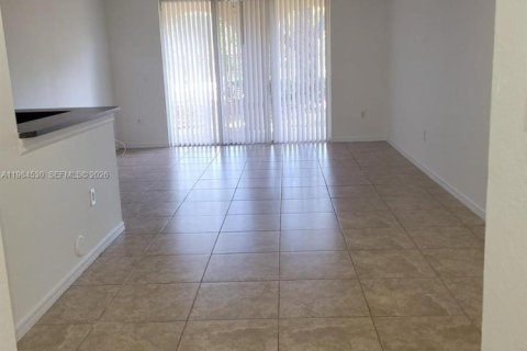 Copropriété à vendre à Miramar, Floride: 1 chambre, 78.97 m2 № 2047223 - photo 4