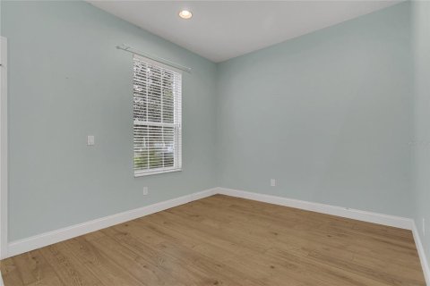 Adosado en alquiler en Groveland, Florida, 4 dormitorios, 158.49 m2 № 1866428 - foto 8