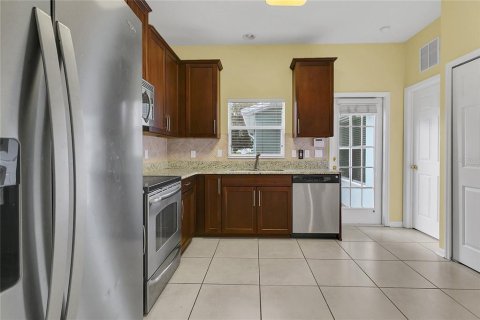 Adosado en alquiler en Groveland, Florida, 4 dormitorios, 158.49 m2 № 1866428 - foto 10