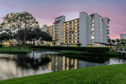 Condominio en venta en Largo, Florida, 2 dormitorios, 134.24 m2 № 1899962 - foto 1