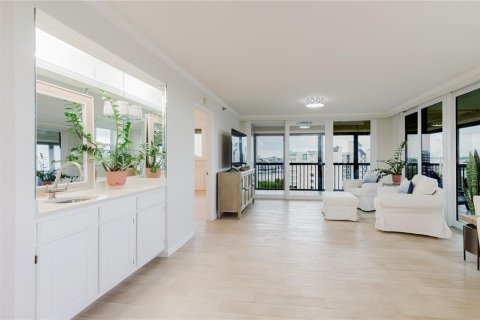 Condominio en venta en Largo, Florida, 2 dormitorios, 134.24 m2 № 1899962 - foto 8