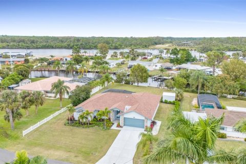 House in Fort Myers, Florida 3 bedrooms, 190.54 sq.m. № 1551369 - photo 30