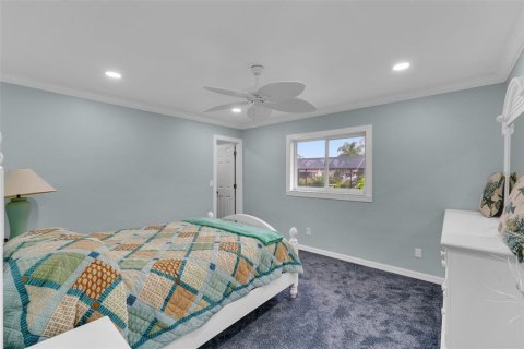 House in Fort Myers, Florida 3 bedrooms, 190.54 sq.m. № 1551369 - photo 19