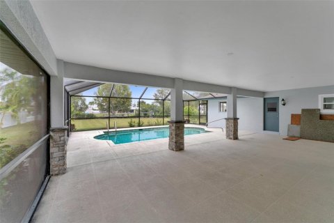 House in Fort Myers, Florida 3 bedrooms, 190.54 sq.m. № 1551369 - photo 24